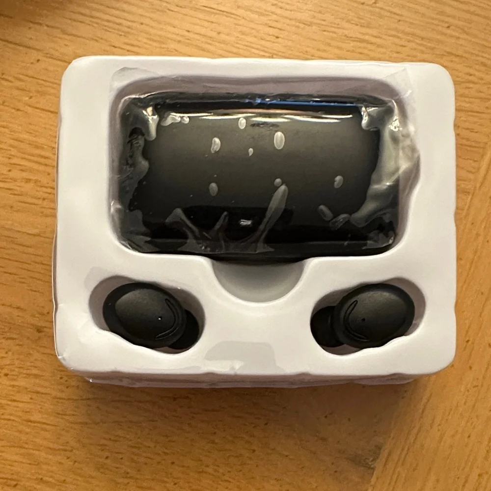 TWS F9 True Wireless Earbuds with Power Bank NIB